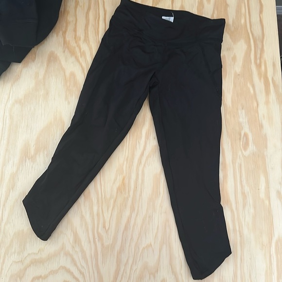 BLOCH | Capris - Picture 1 of 3